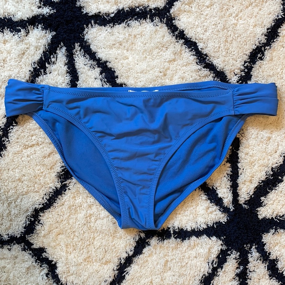 Jessica Simpson, blue bikini bottom